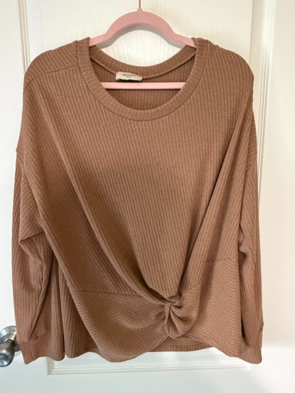 Sojourn Twist Front Long Sleeve Ribbed Knit Top (NWOT)